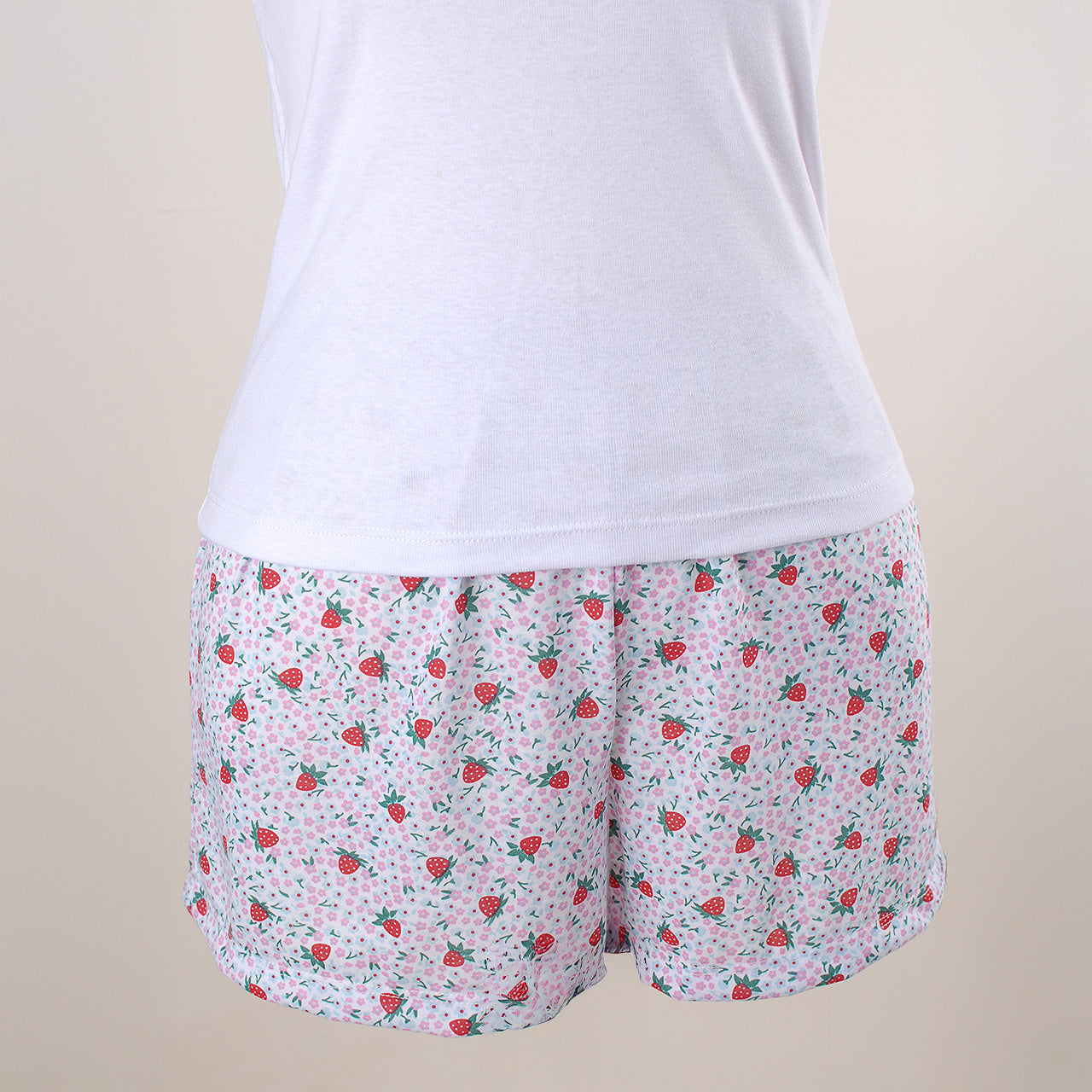 Pijama feminino curto regata bordado morango de algodão